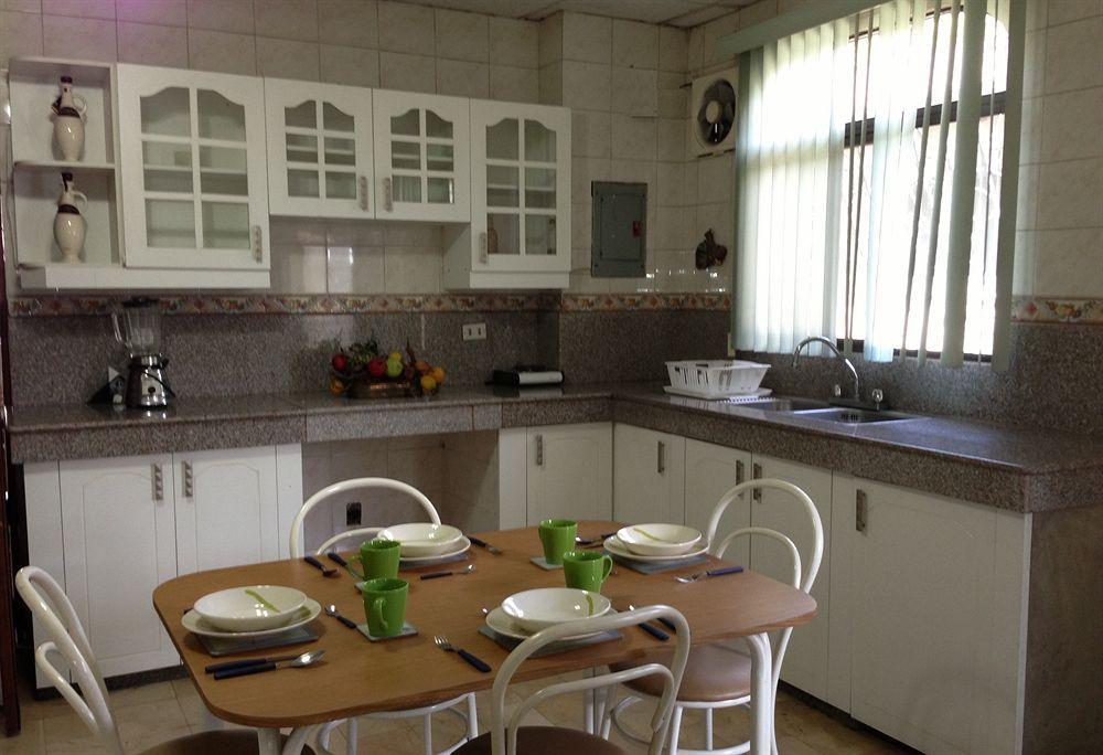 El Patio Suites II Guayaquil Buitenkant foto